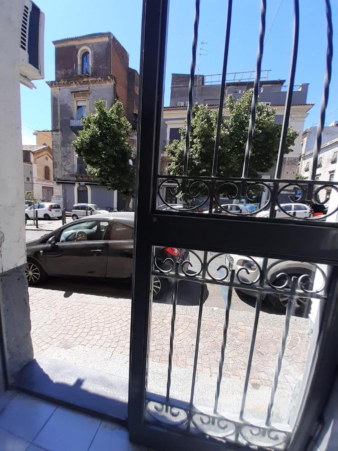 Il Filo Di Arianna Apartment Catania Bagian luar foto